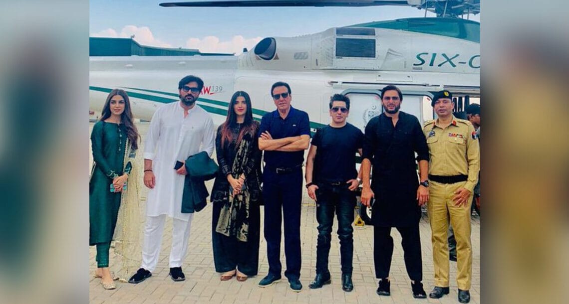 کشمیریوں سے اظہار یکجہتی، شوبز فنکار  جلسے میں شرکت کیلئے مظفرآباد پہنچ گئے