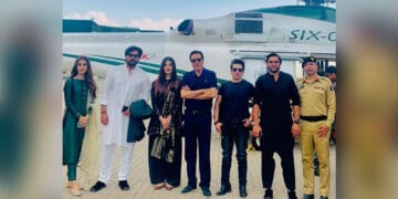 کشمیریوں سے اظہار یکجہتی، شوبز فنکار  جلسے میں شرکت کیلئے مظفرآباد پہنچ گئے