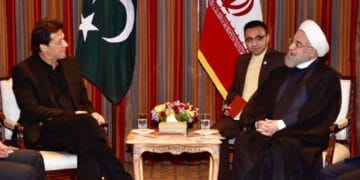 وزیر اعظم عمران خان کی ایرانی صدر سے ملاقات