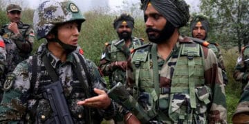 بھارتی اور چینی سپاہیوں کے درمیان سرحدی کشیدگی میں اضافہ