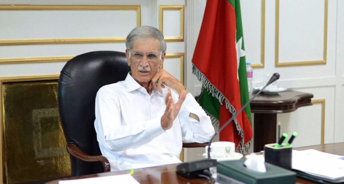 وفاقی کابینہ میں ردوبدل کا فیصلہ، پرویز خٹک کو وزیرداخلہ بنائے جانے کا قوی امکان
