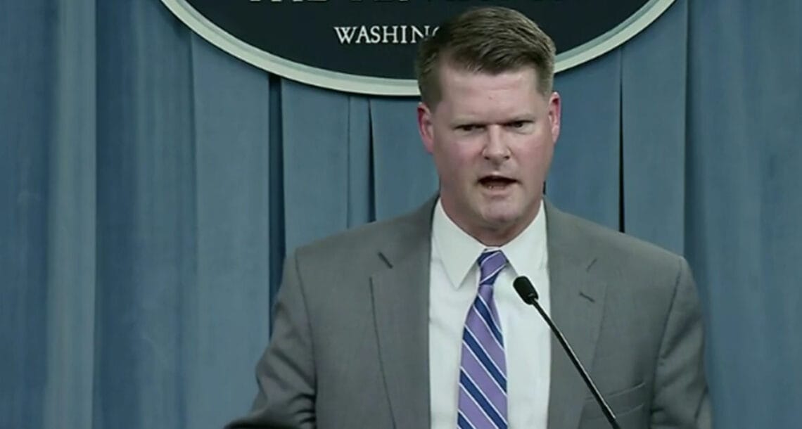 علاقے میں امن کیلئے پاکستان کی قیادت کے کردار کو سراہتے ہیں۔ امریکی نائب وزیر دفاع