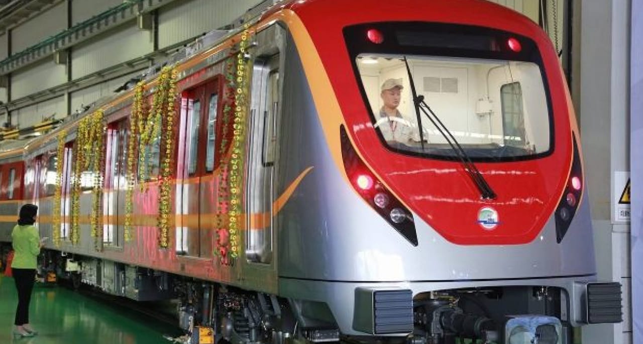 اورنج لائن میٹرو ٹرین 28 اکتوبر سے چلے گی