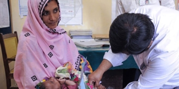 پاکستان میں پہلی بار انسداد ٹائیفائیڈ مہم شروع کرنے کا فیصلہ۔