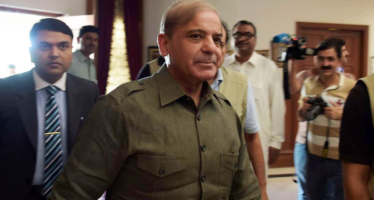 شہباز شریف نے نواز شریف کی سزا معطلی کیلئے درخواست دائر کر دی — پاک الرٹس: سنسنی نہیں، صرف خبر - PakAlerts.net — قابل اعتماد ڈیجیٹل نیوز پلیٹ فارم عالمی امور، تازہ ترین خبریں, سیاست, ٹیکنالوجی، کھیل، معیشت، تفریح، صحت، تعلیم، اور بہت کچھ ایک جگہ پر۔ شہباز شریف نے نواز شریف کی سزا معطلی کیلئے درخواست دائر کر دی