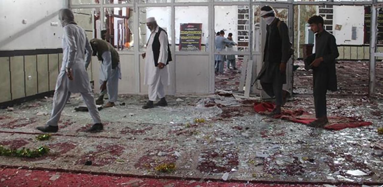 افغانستان میں نماز جمعہ کے دوران ایک مسجد پر دو دھماکے، 20 نمازی شہید