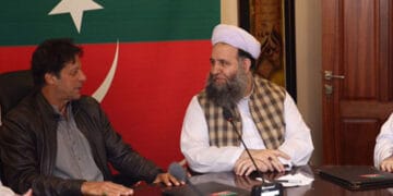 وزیر اعظم نے وفاقی وزیر مذہبی امور کو مولانا فضل الرحمان کو دھرنا روکنے کا ٹاسک دیدیا