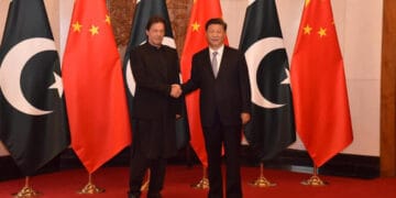 وزیراعظم عمران خان کی چینی صدر سے ملاقات، مسئلہ کشمیر کی حمایت پر شکریہ