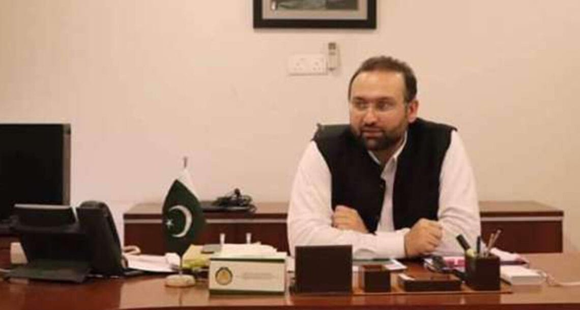 ہڑتالی ڈاکٹرز باز آجائیں ورنہ نوکریوں سے فارغ کردیا جائے گا۔ وزیرصحت خیبرپختونخوا