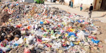 حکومت کی کلین کراچی مہم کو 18 دن گزر گئے لیکن شہر میں صفائی کی صورتحال ابتر