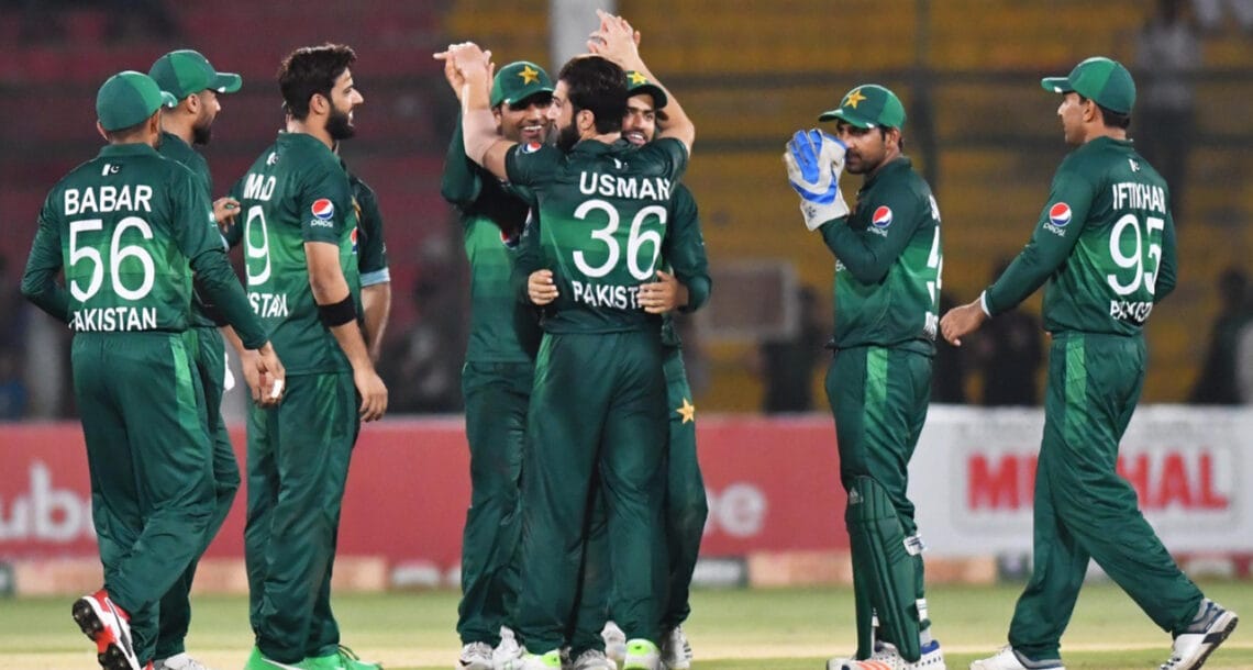 دوسرا ون ڈے:‌ پاکستان نے سری لنکا کو 67 رنز شکست دے دی۔