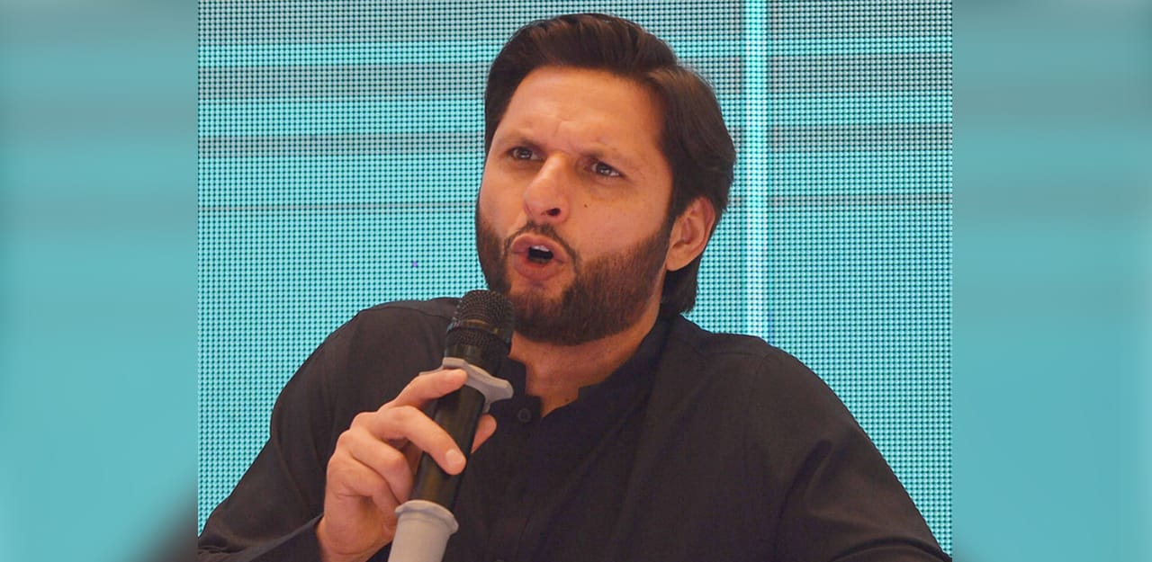 سیاست میں آنے کا دل تو کرتا ہے لیکن ماحول دیکھ کر رک جاتا ہوں۔ شاہد آفریدی