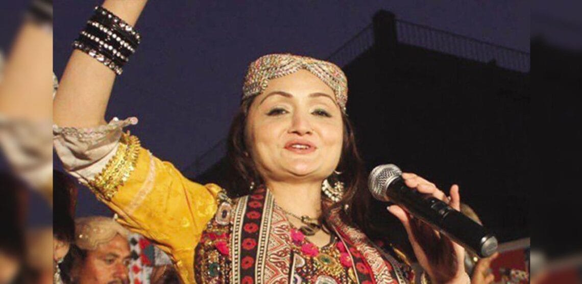 گلوکارہ شازیہ خشک کا گلوکاری کو ہمیشہ کے لیے چھوڑنے کا اعلان