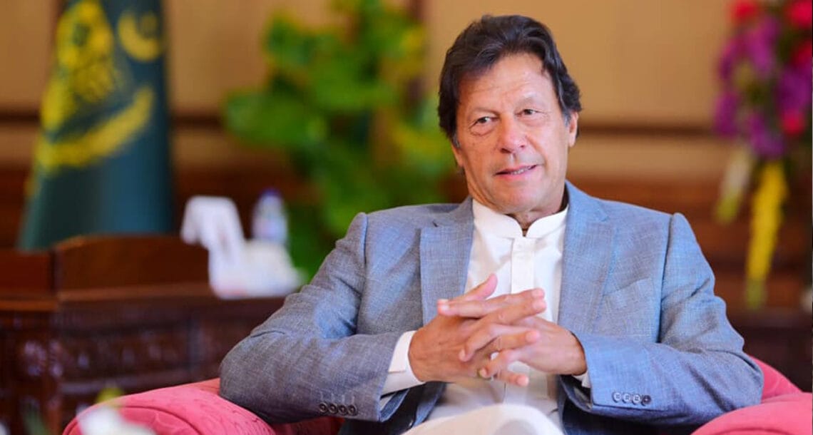 مقبوضہ کشمیرمیں انسانی المیہ تیزی سے بحران کی طرف بڑھ رہا ہے۔ وزیر اعظم