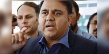 دھرنا دینے والوں کو انہی کی زبان میں جواب دینا ہو گا- فواد چوہدری