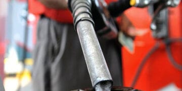 حکومت کا پیٹرولیم مصنوعات کی موجودہ قیمتیں برقرار رکھنے کا اعلان