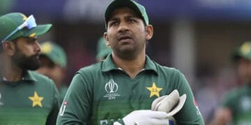 پی سی بی کا سرفراز احمد کو کپتانی سے ہٹانے کا فیصلہ