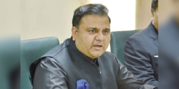 حلف نامہ میں صرف ایک یقین دہانی ہے کہ میاں صاحب نے واپس نہیں آنا۔ فواد چوہدری