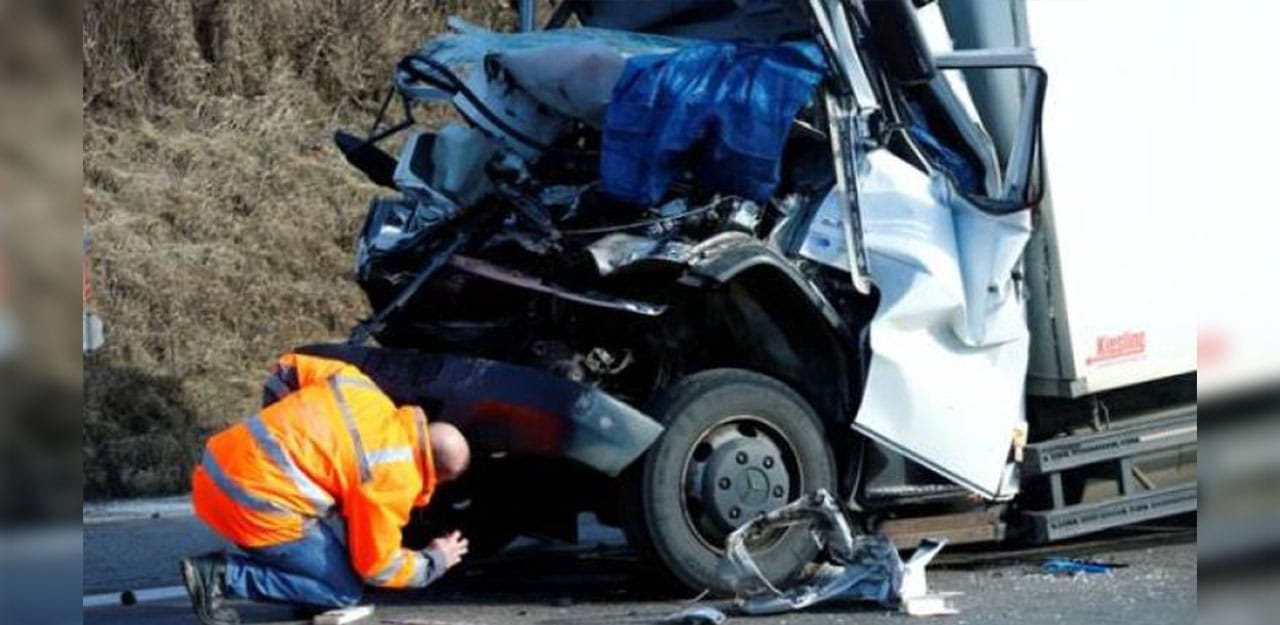 ایران میں خطرناک ٹریفک حادثہ، 28 افغان شہری ہلاک