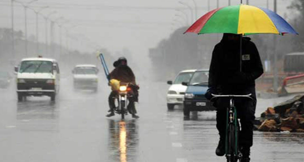 ملک کے بیشتر مقامات پر مطلع ابرآلود جبکہ شمال مغرب میں کہیں کہیں بارش کا امکان