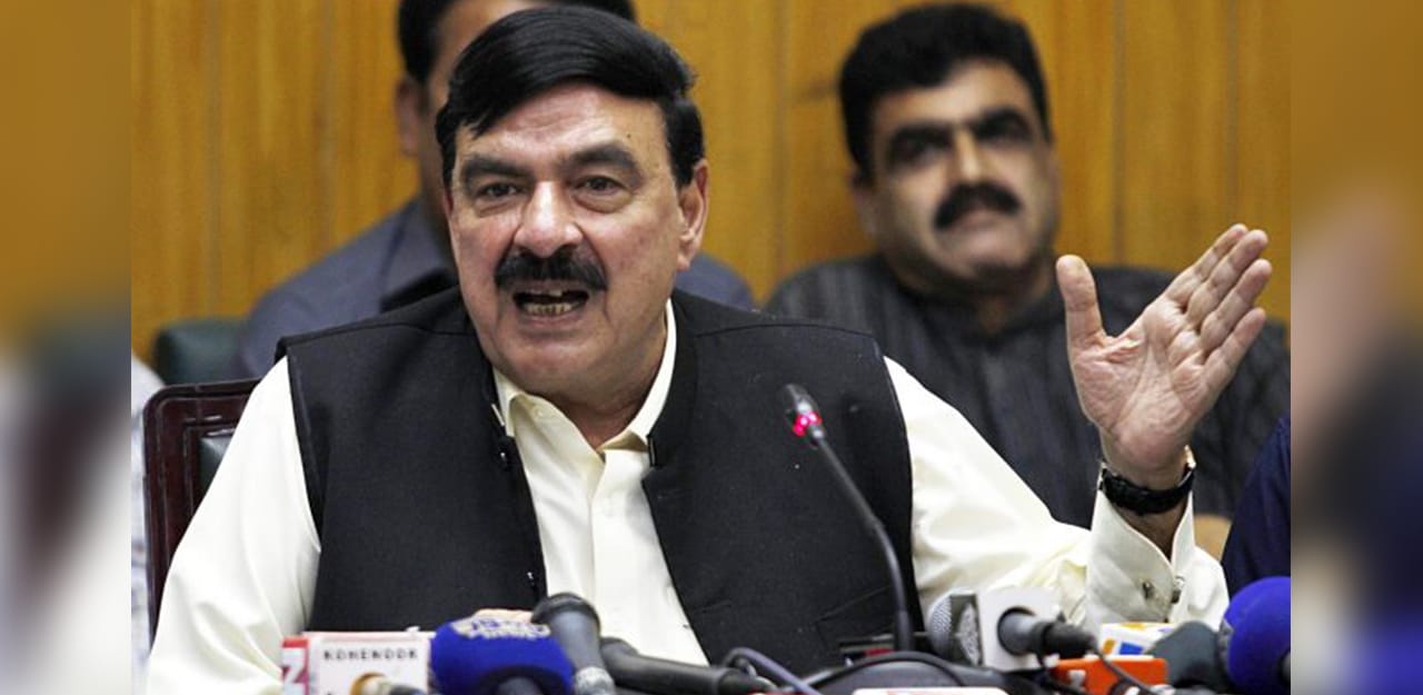 آصف زرداری بڑے دل کے آدمی ہیں وہ کرپشن تقسیم کرتے ہیں۔ وزیر ریلوے