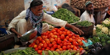سبزیاں اور پھلوں کی اضافی قیمتوں پر فروخت جاری