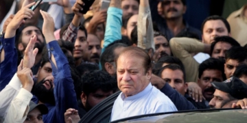 ڈاکٹرز کا نواز شریف کو 24 گھنٹوں میں بیرون ملک منتقل کرنے کا مشورہ