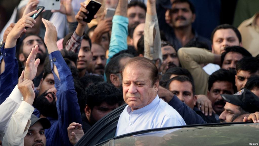 ڈاکٹرز کا نواز شریف کو 24 گھنٹوں میں بیرون ملک منتقل کرنے کا مشورہ