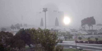 شہر قائد میں موسم سرما کی پہلی بارش کی پیشگوئی