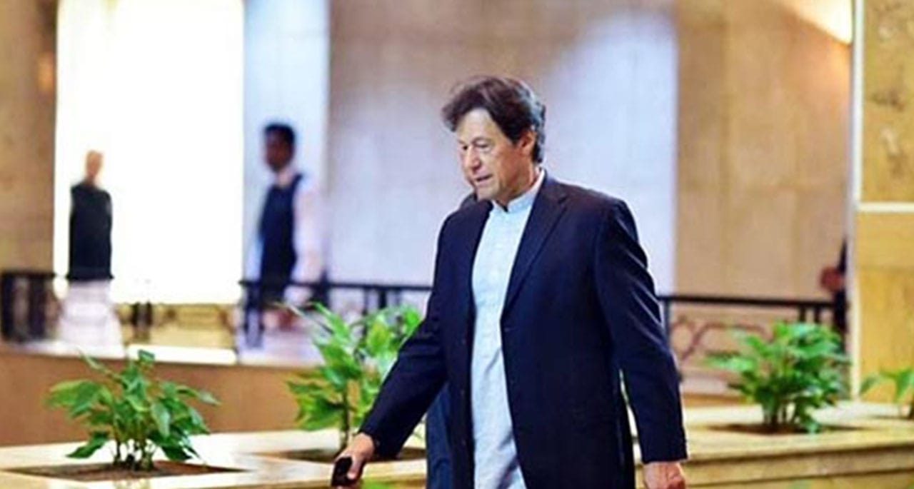 وزیراعظم عمران خان واپس پاکستان پہنچ گئے۔