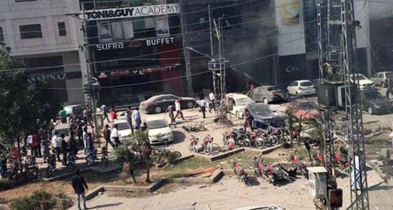 لاہور میں غباروں میں ہوا بھرنے والے سلنڈر میں دھماکہ، 3 افراد جاں بحق