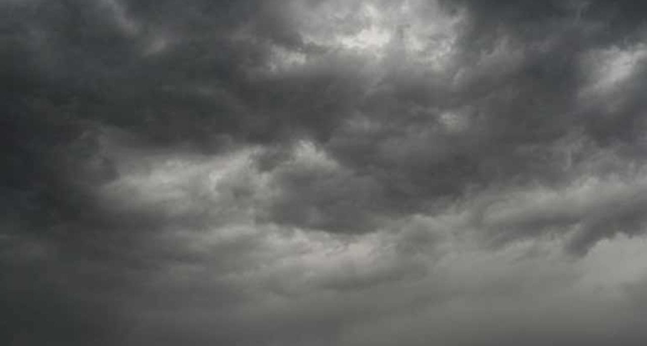 مختلف مقامات پربارش اور پہاڑوں پر برفباری کا امکان۔