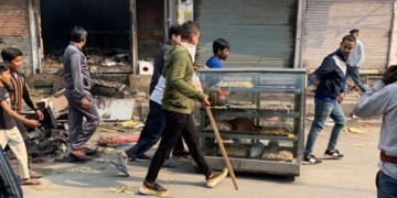 ٹرمپ کا دورہ: دہلی میں پر تشدد مظاہرے، مسلمانوں کی املاک نذر آتش۔