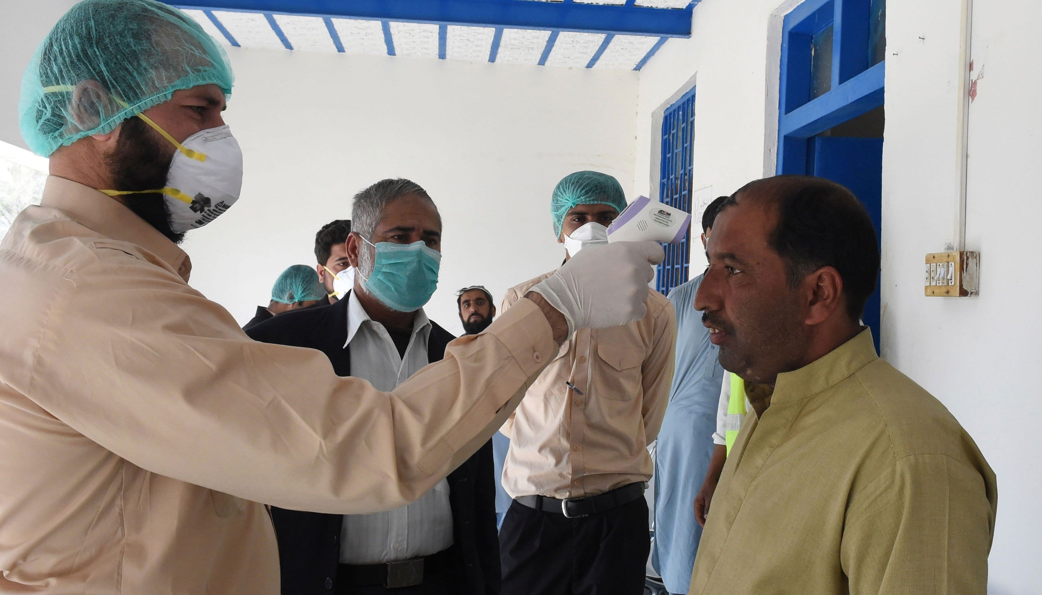 کورونا وائرس: اندرون ملک سے ایران جانیوالے زائرین کا بلوچستان میں داخلہ بند۔