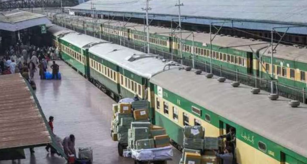 سپریم کورٹ کا 3 ماہ میں کراچی سرکلر ریلوے کو مکمل فعال کرنے کا حکم۔