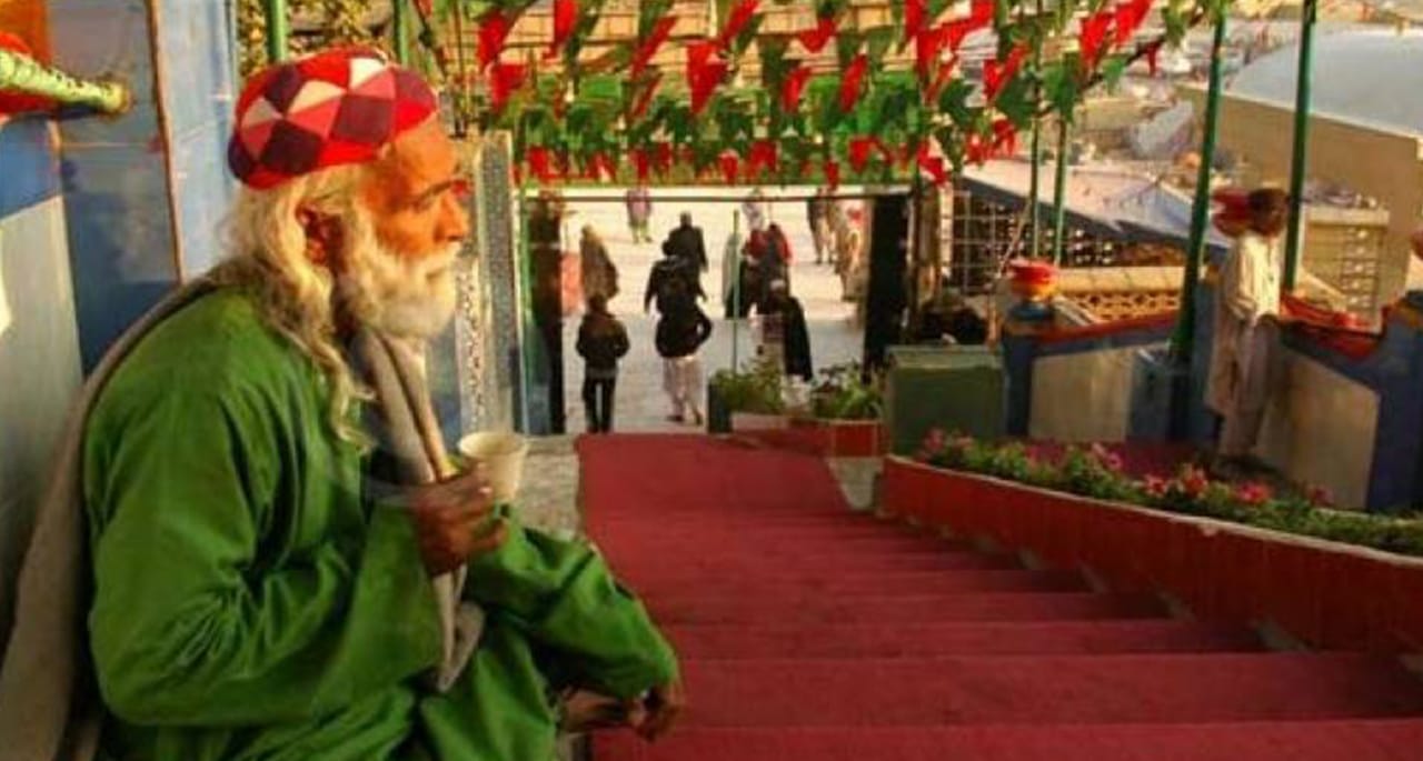 کراچی کے 313مزارات اور درگاہوں پر صرف 58پولیس اہلکار تعینات ہونے کا انکشاف۔