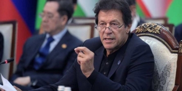 ملائیشیا میں کھڑے ہوکر عمرا خان کا دنیا کو پیغام۔