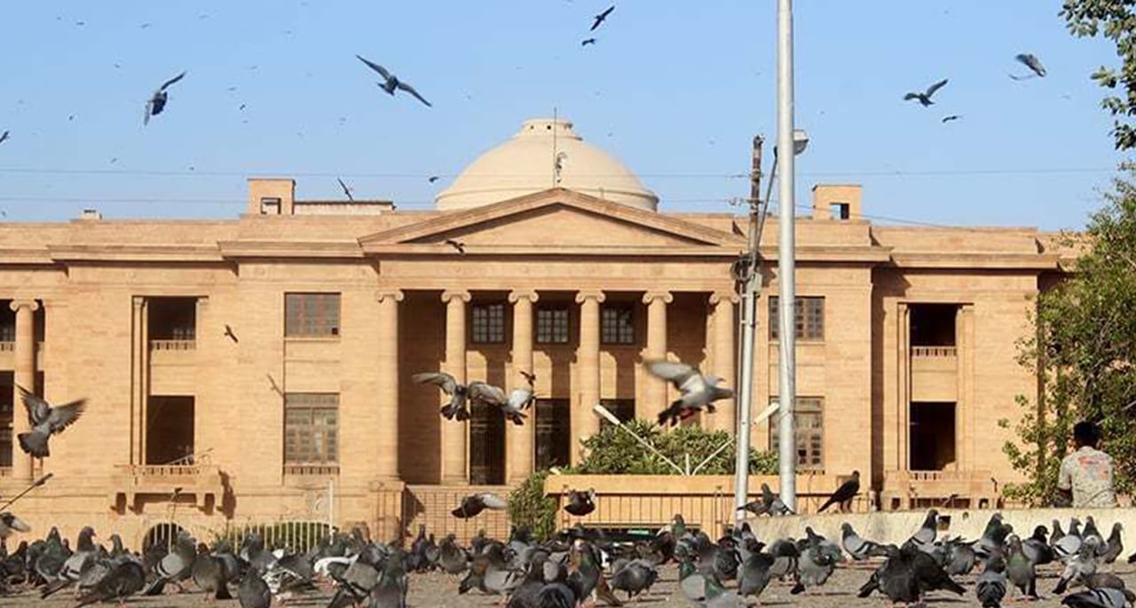 پرائیوٹ اسکولز نے تعلیم کو کاروبار بنادیا ہے: سندھ ہائی کورٹ