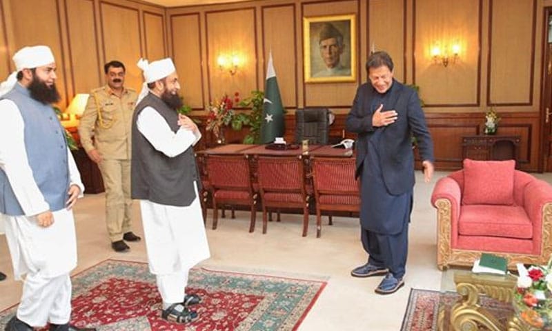 کورونا وائرس: وزیر اعظم کی مولانا طارق جمیل سے کردار ادا کرنے کی درخواست۔