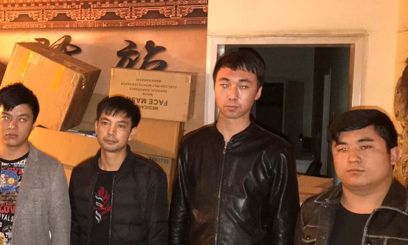 اسلام آباد: گھر سے 2 کروڑ مالیت کے ماسک بر آمد، 4 چینی گرفتار۔