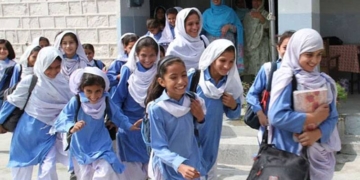 سندھ: پہلی سے آٹھویں جماعت کے طلبہ کو اگلی کلاس میں پروموٹ کرنے کا فیصلہ-