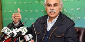 سپریم کورٹ نے معاون خصوصی صحت ظفر مرزا کو عہدے سے ہٹانے کا کہہ دیا۔