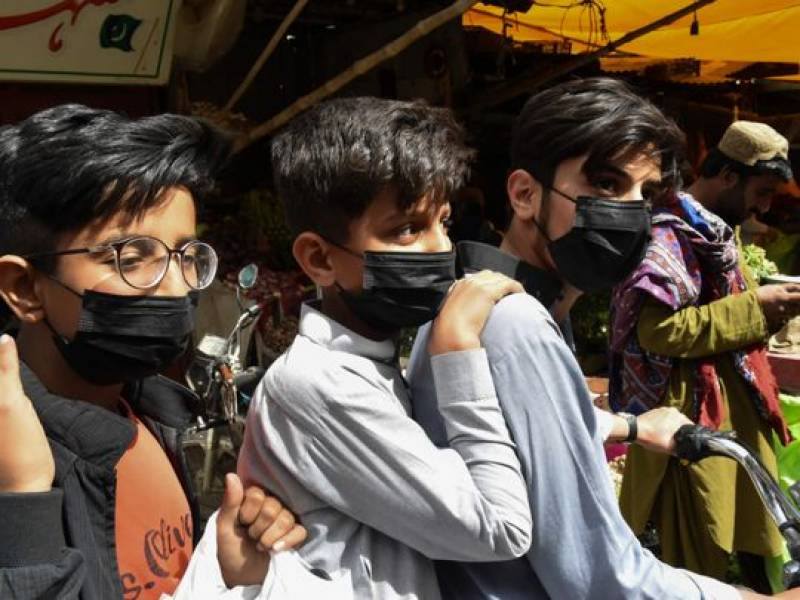 لاہور کے دو کم سن بچوں میں کورونا وائرس کی تصدیق۔