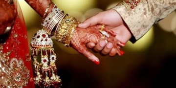 سودا سلف لینے گیا بیٹا دلہن لے آیا، ماں کا بہوقبول کرنے سے انکار۔