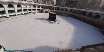 کورونا ختم نہ ہوا تو تراویح اور نماز عید گھروں میں ادا کی جائے، سعودی مفتی اعظم۔
