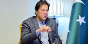 کاروباری طبقے کیلئے مراعات معیشت کو رواں رکھنے میں مدد دیں گی، عمران خان۔