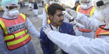 پاکستان میں کورونا وائرس سے 526 افراد جان کی بازی ہار گئے۔