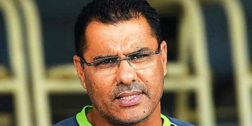سابق کرکٹر وقاریونس کا سوشل میڈیا چھوڑنے کا اعلان۔