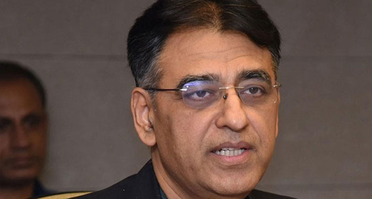 کورونا وائرس کی وجہ سے اسپتالوں پر دباؤ بڑھ رہا ہے، اسد عمر