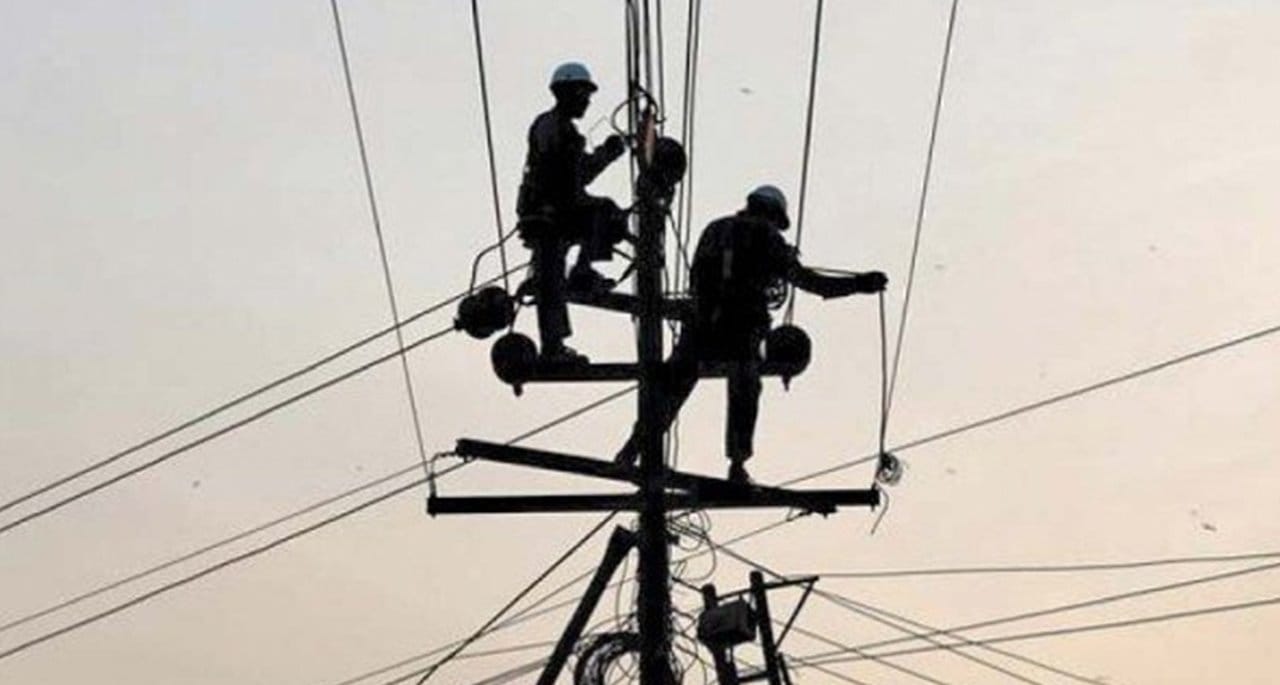 کراچی میں طویل دورانیہ کی لوڈشیڈنگ، شہری اذیت میں مبتلا۔